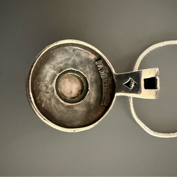 Mother of Pearl Sterling Silver SA Thailand Pendant SIGNED Sterling Plate Chain - Picture 4 of 6